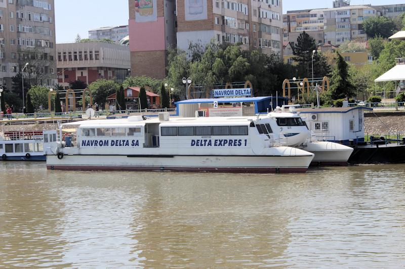 Catamaran Delta Expres 1