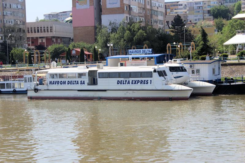 Catamaran - Delta Expres 1 => am Liegeplatz in Tulcea